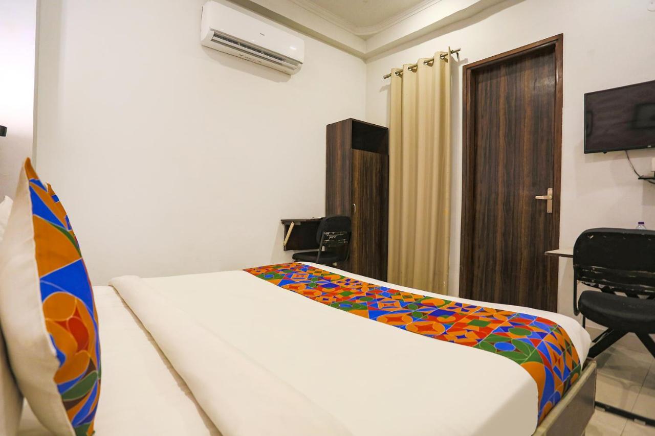 Fabhotel Novel Suites - Nr Yashobhoomi Convention Centre Nové Dillí Exteriér fotografie